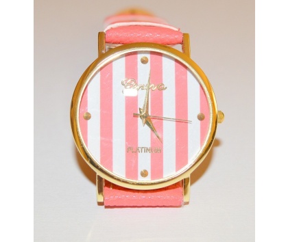 Hodinky růžové  - Detail hodinek