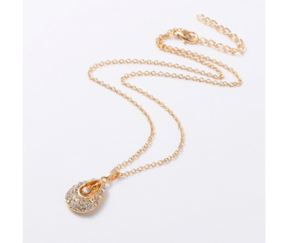 Fashion Jewelery Náhrdelník s přívěskem - Náhrdelník s přívěskem