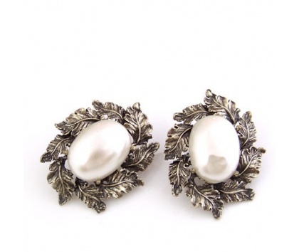 Fashion Jewelery Náušnice bílé s lístky - Náušnice bílé s lístky